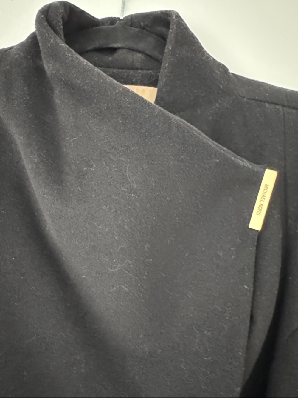 MICHAEL Michael Kors Wool-Blend Asymmetrical Belted Walker Coat. Size Medium. - Picture 4 of 8